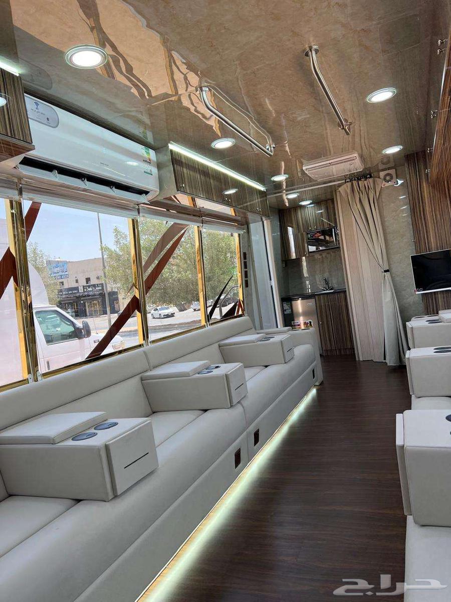 VIP caravan for rent with driver64214232380930111