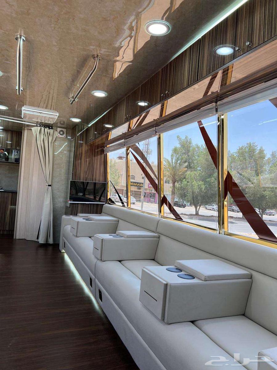 VIP caravan for rent with driver64214232380930110