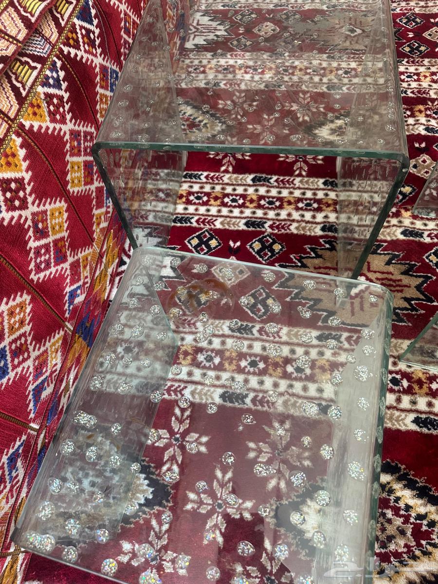 طاولات زجاجيه فاخرة64216823733761112