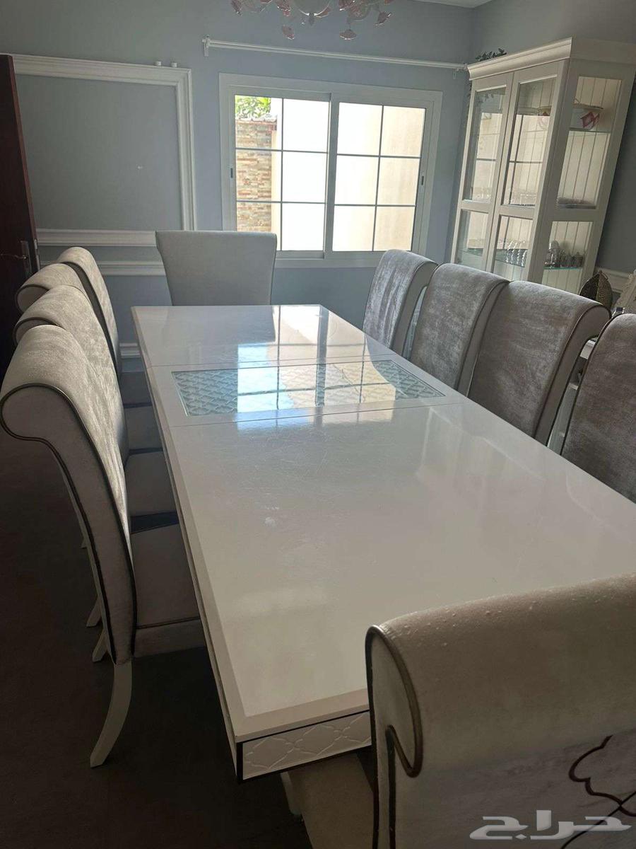 Dining table64218790468481111