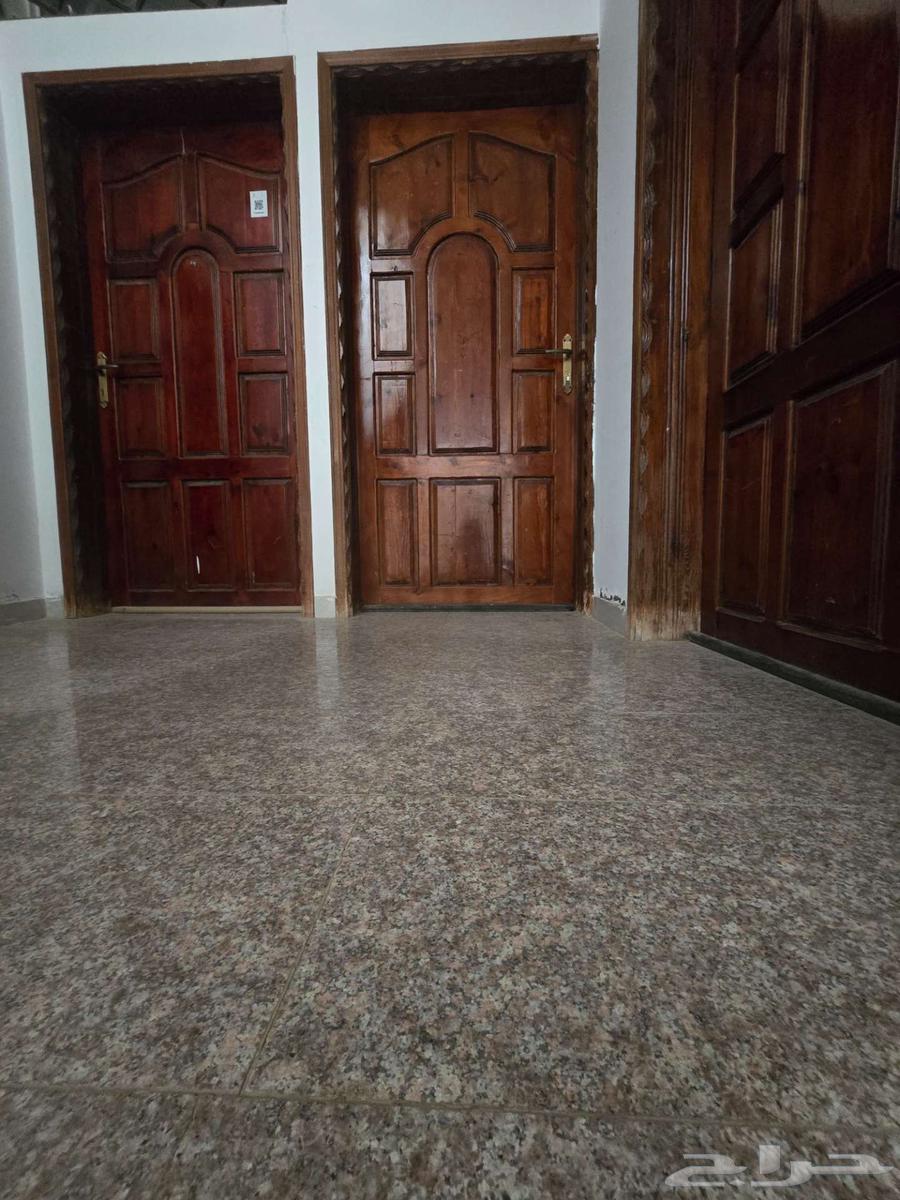 For sale: a three-story residential and commercial building in Al-Tahaliya neighborhood, Qurayyat63613852681603113