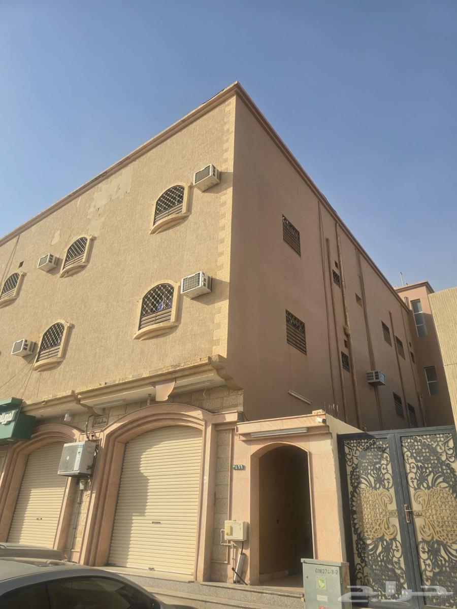 For sale: a three-story residential and commercial building in Al-Tahaliya neighborhood, Qurayyat63613852681603112