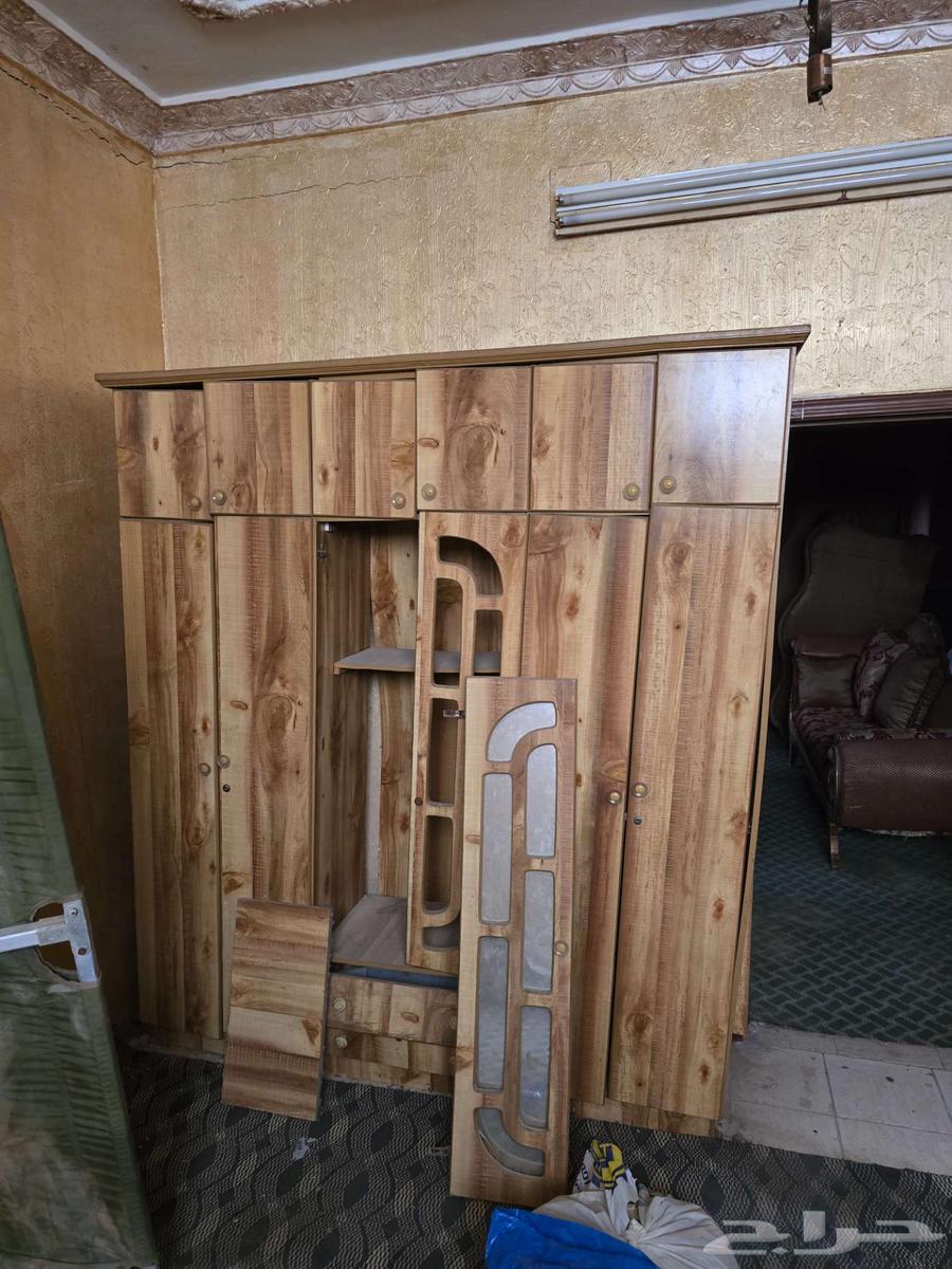 اثاث مستعمل دواليب و كنب64220458672898112