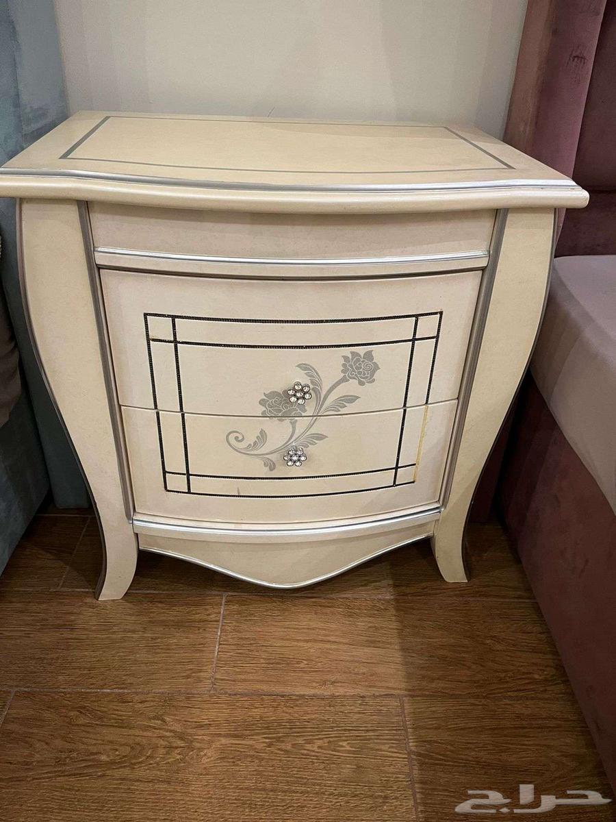 قطع اثاث للبيع64221081868163112