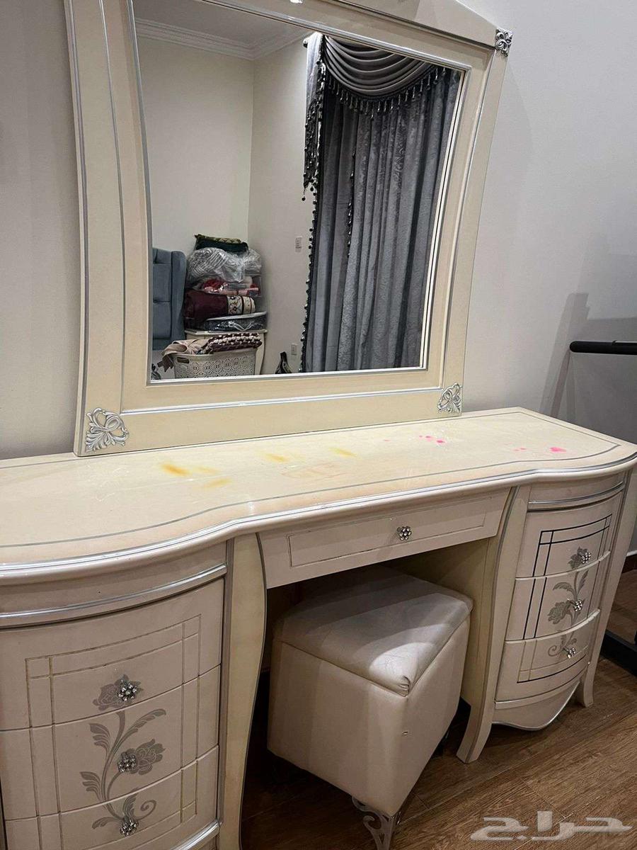 قطع اثاث للبيع64221081868163111