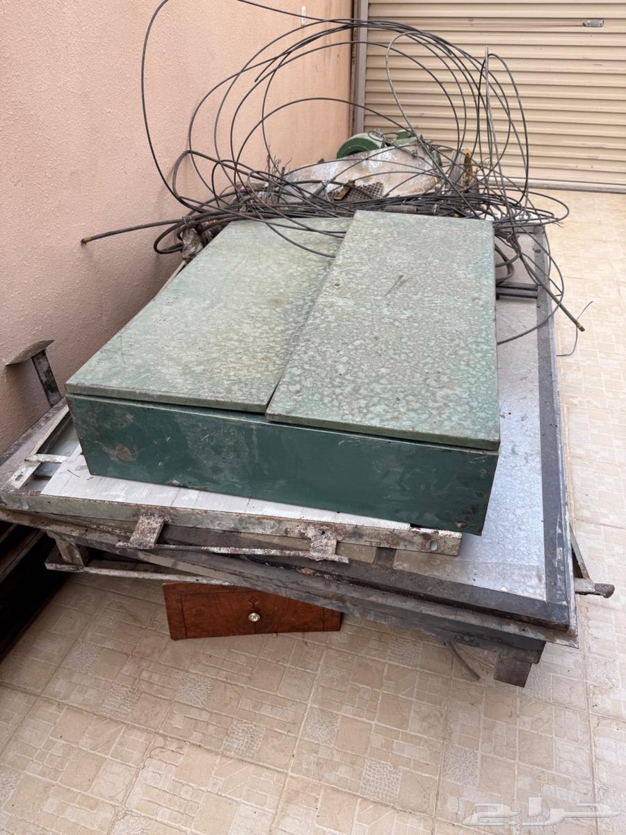 مصعد مستخدم (ماركة الكو) ايطالي64229310241411113