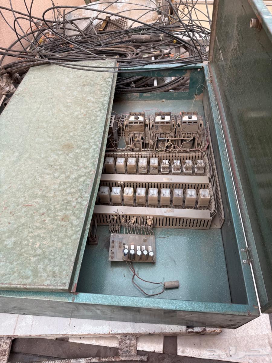 مصعد مستخدم (ماركة الكو) ايطالي64229310241411114