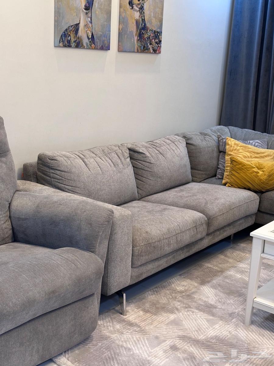 للبيع طقم كنب كامل   كرسي راحة   طاولة وسط64231319196803112