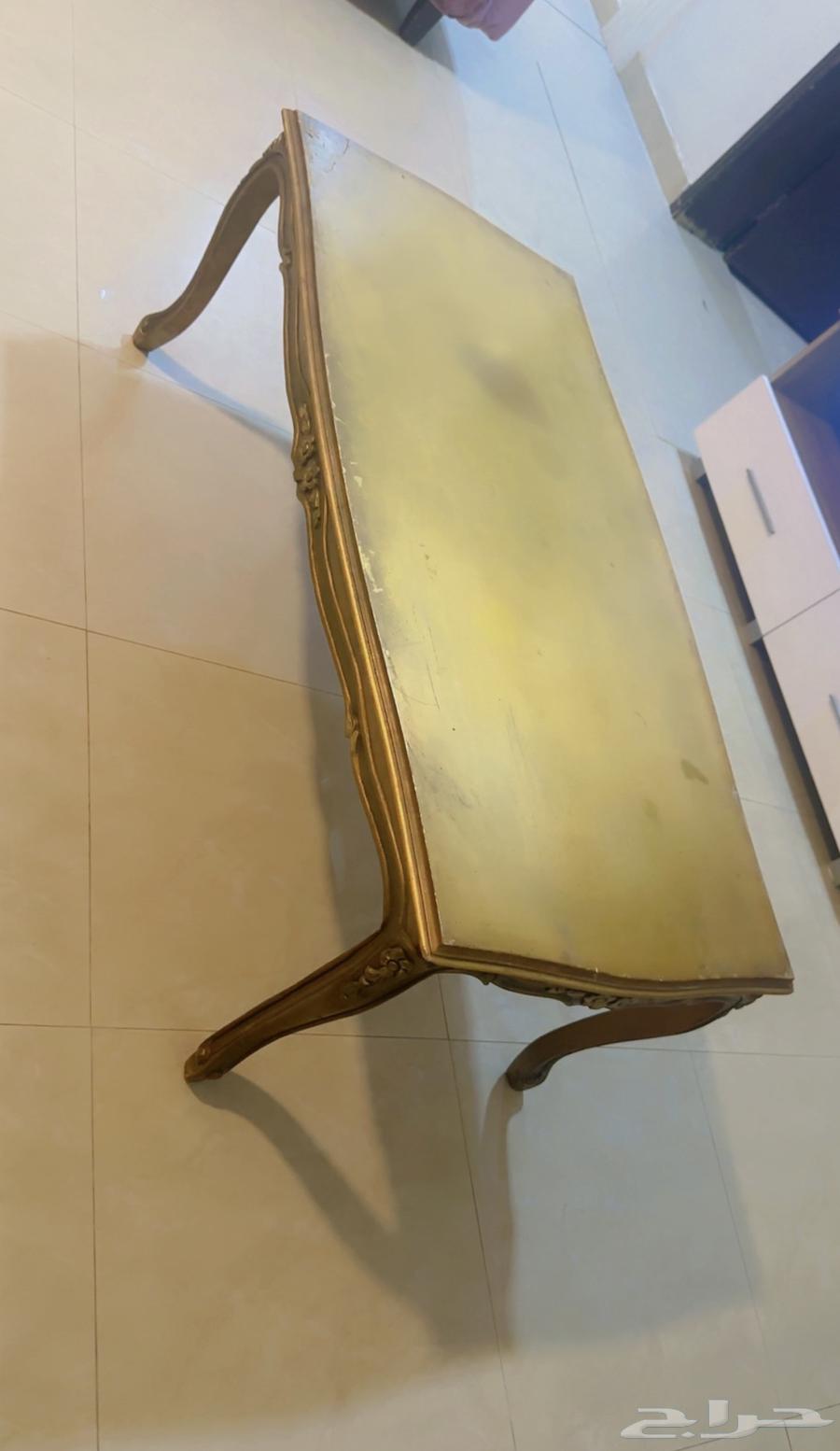 طقم كنب مع طاوله64229295398147113