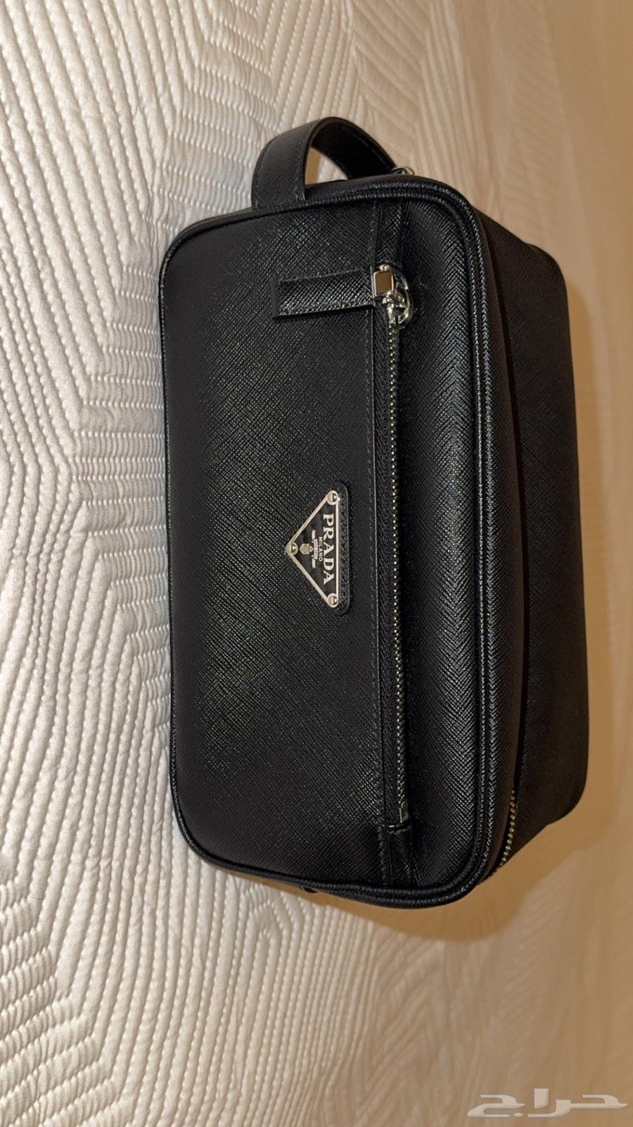شنطة يد برادا اصلية جديدة64211950051971110