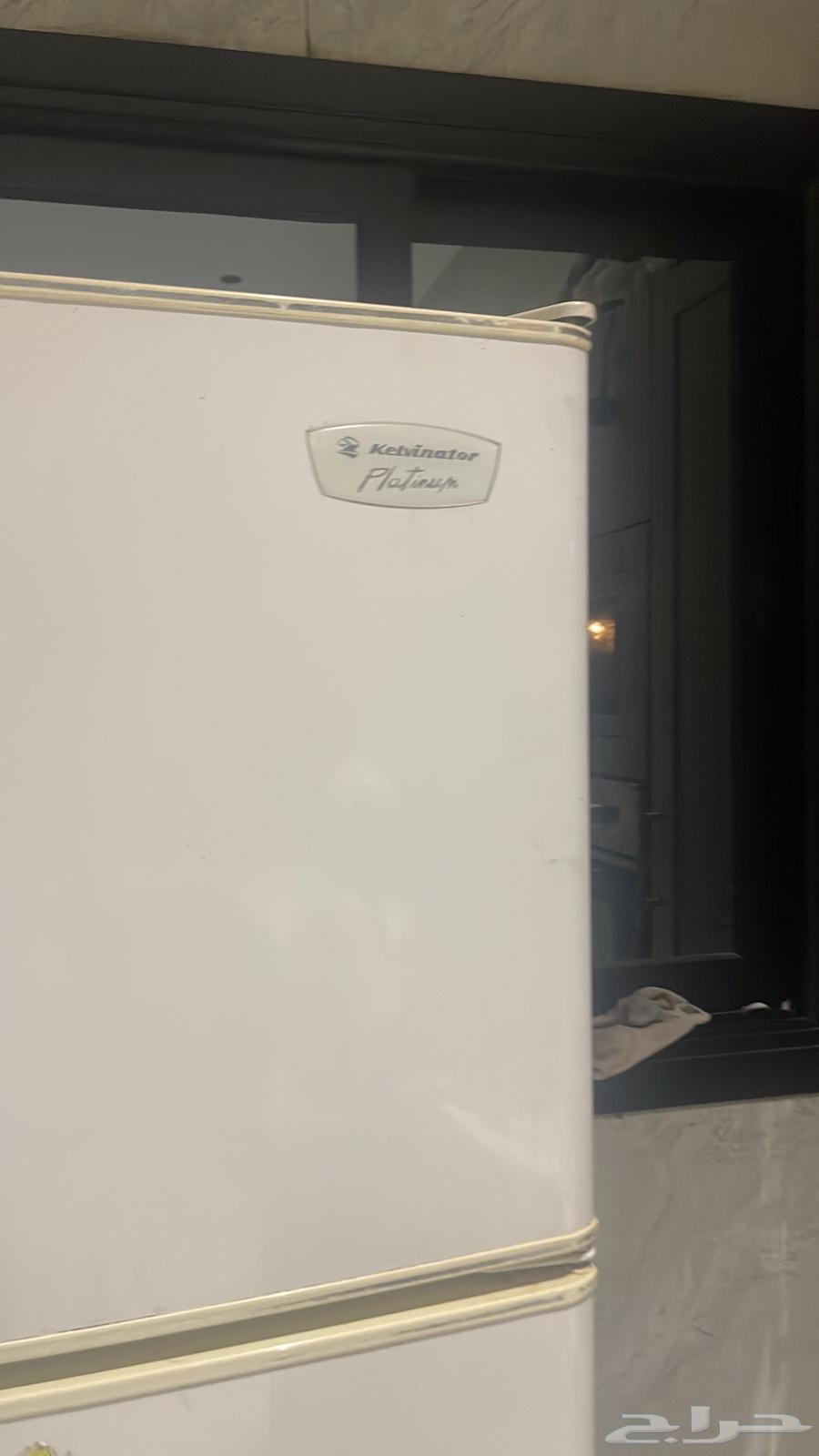 ثلاجه كبيره على الشرط للبيع64211950128002111
