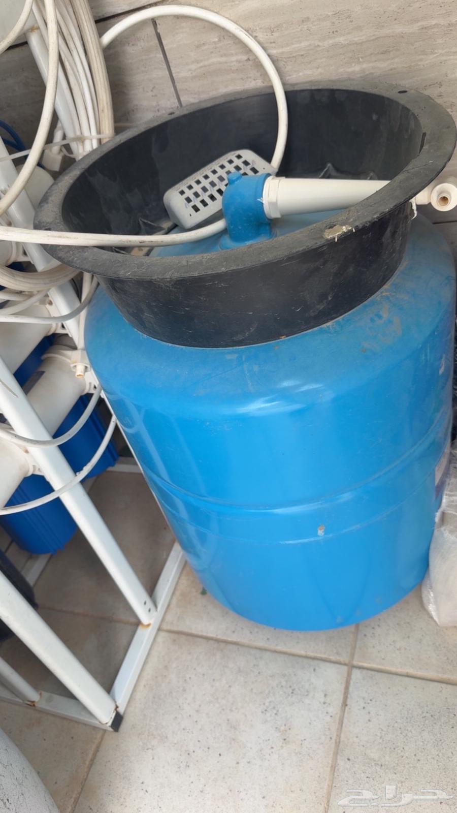 للبيع فلتر مويه كبير مع الخزان64217770576385111