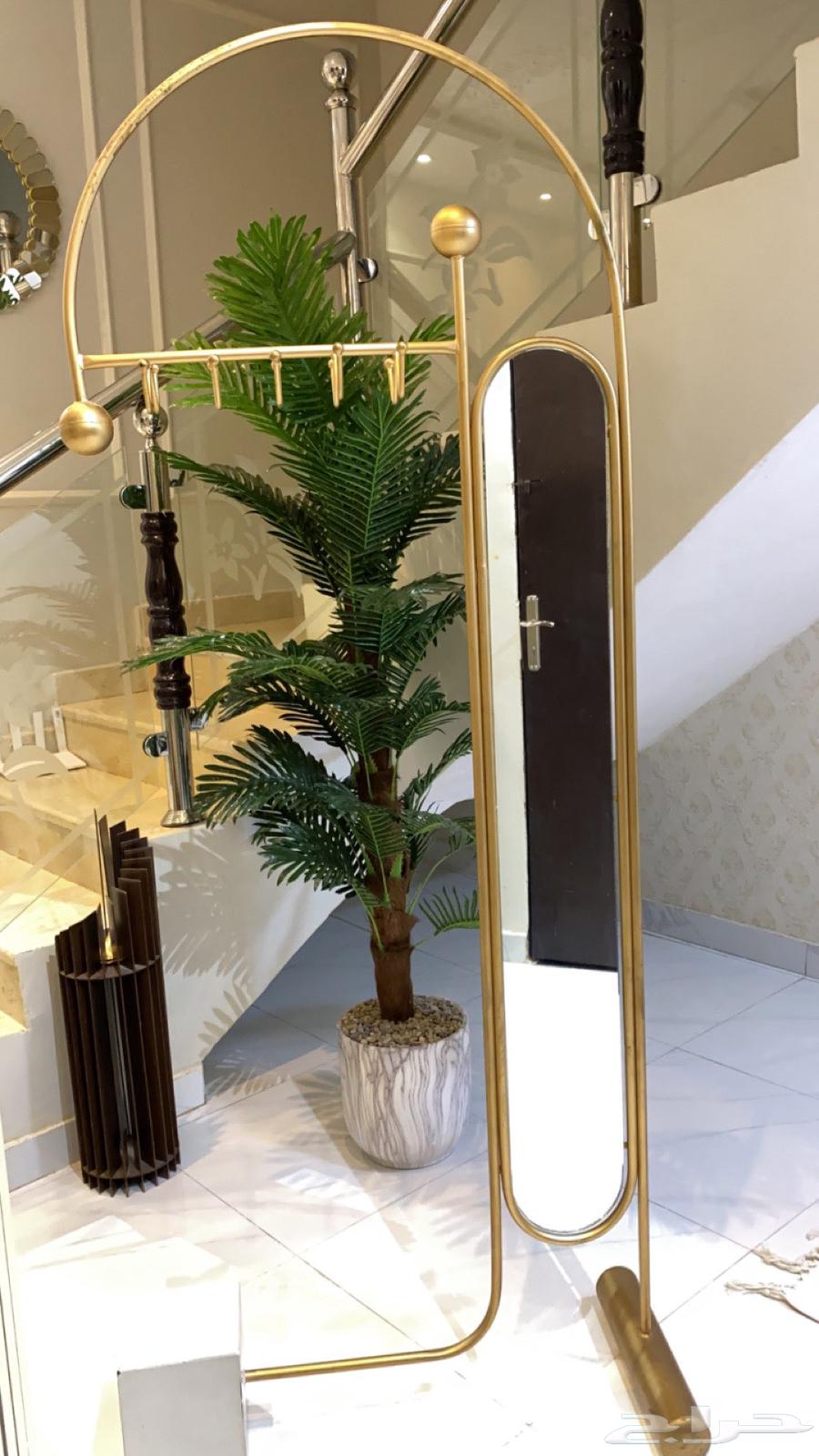 Abaya Hanger with Mirrors 10064225774157827110