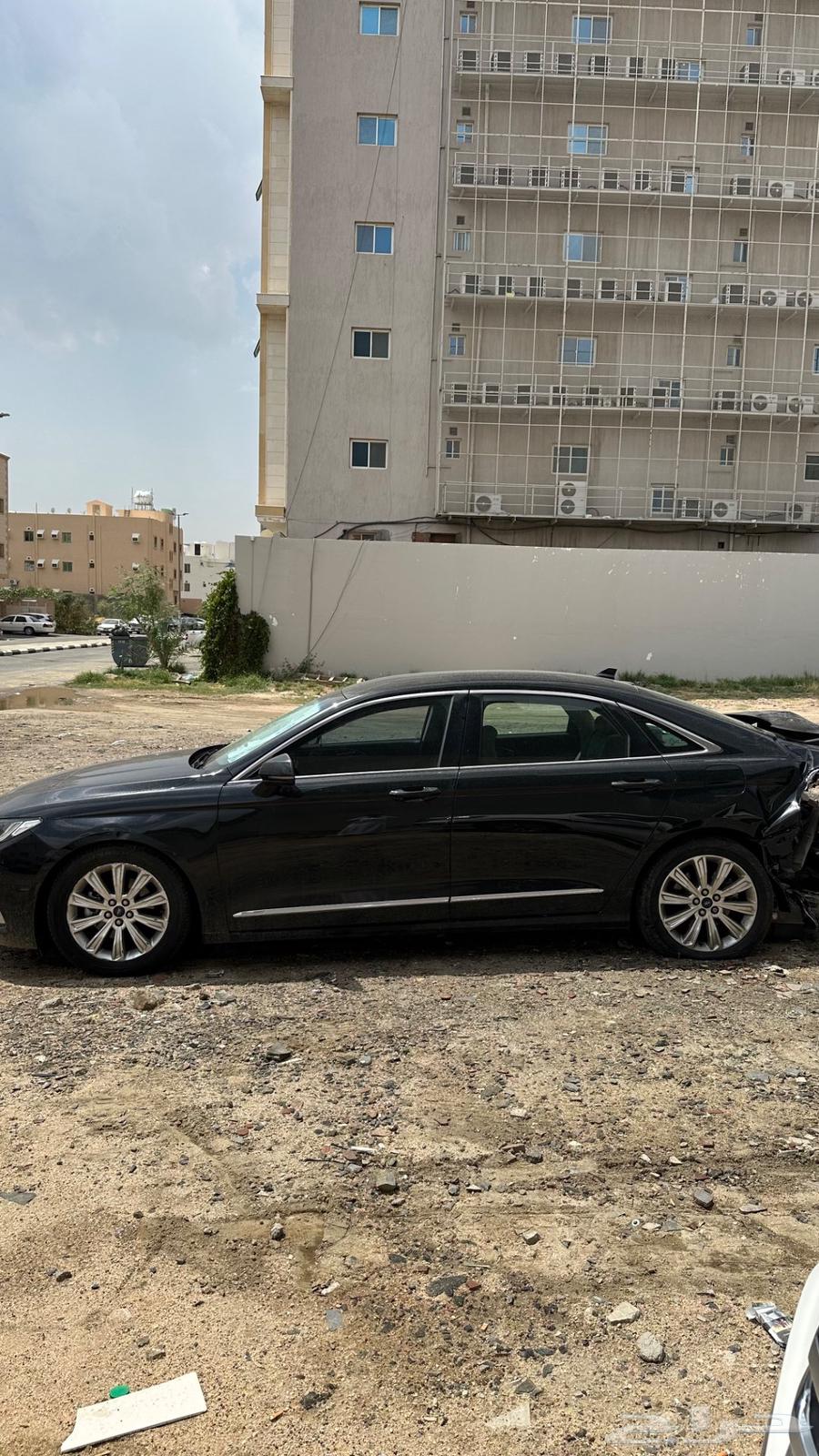 فورد تورس 2022 امبيانتي مصدوم على حالته64408357520001110