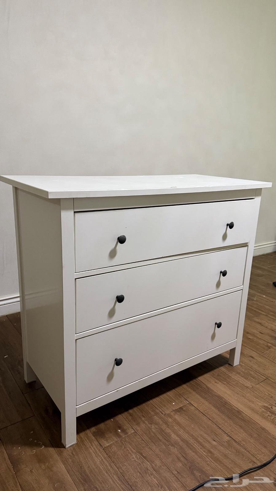 خزانة ابيض للبيع الرياض64231011463683111