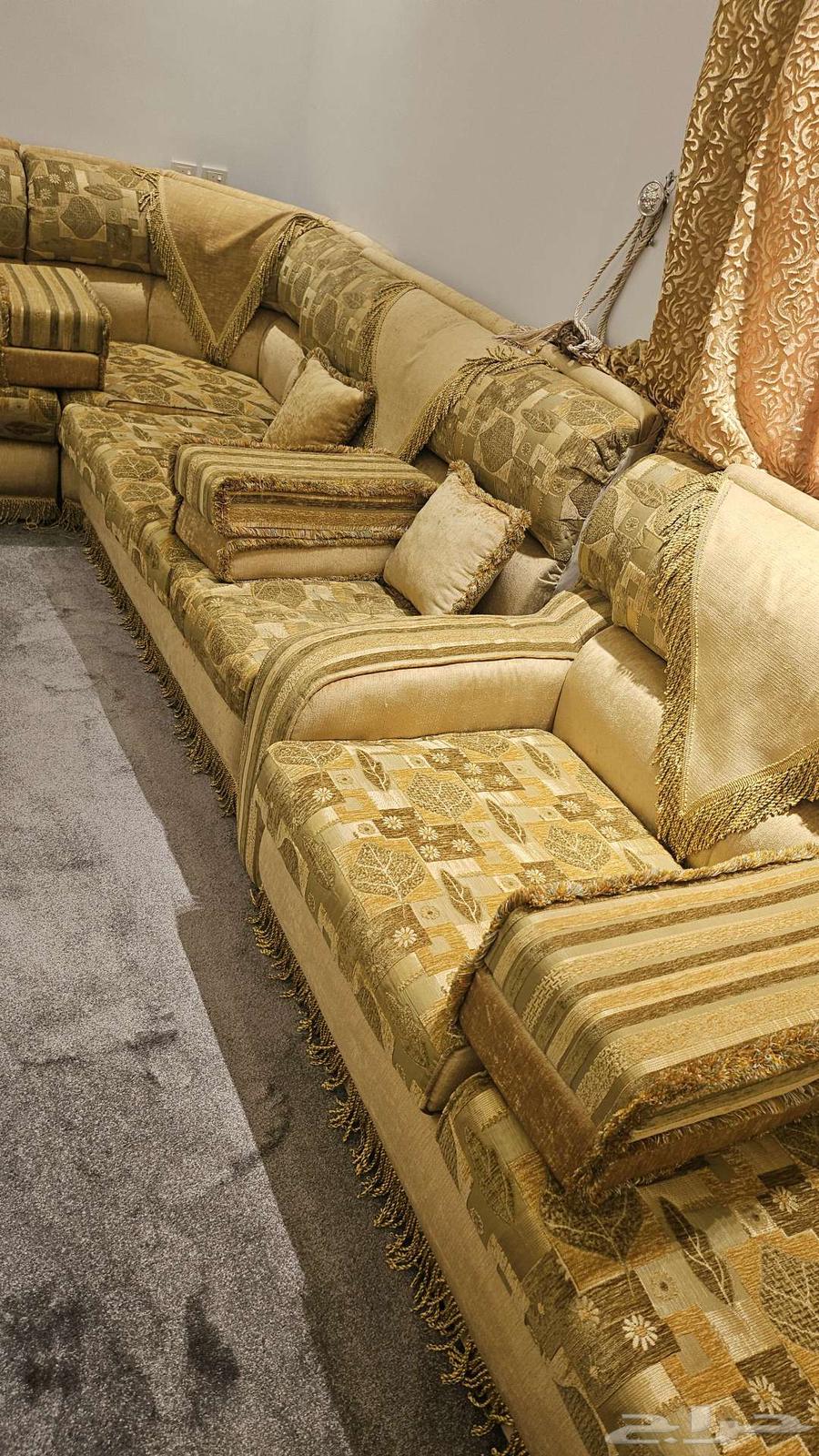 A new sofa used only once64232183833089110