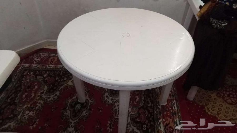 طاولات وكراسي للبيع المستعجل64211308255107111