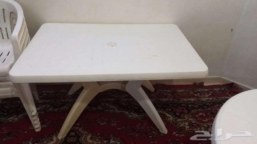 طاولات وكراسي للبيع المستعجل64211308255107110