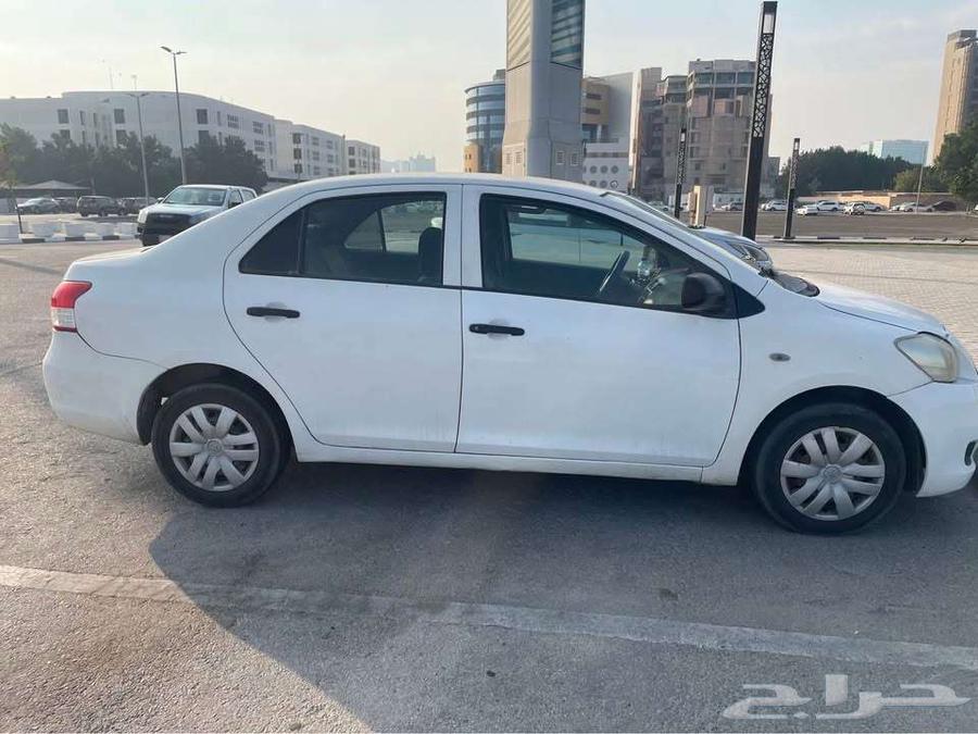 Toyota Yaris model 2010 Automatic تويوتا يارس Y موديل 201064405458869505113
