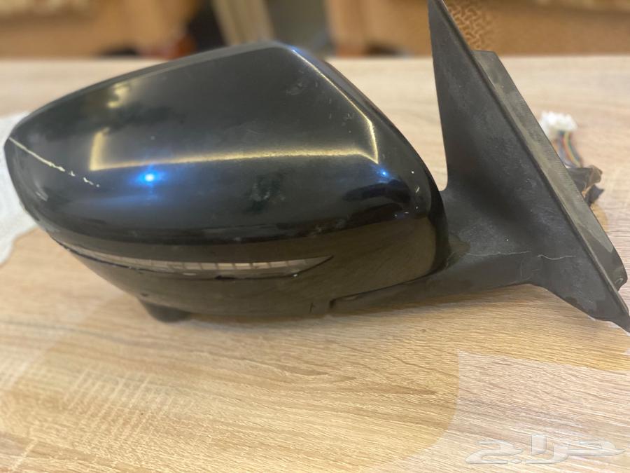 Right side mirrors for a 2020 Nissan X-Trail model, black color64407154191361110