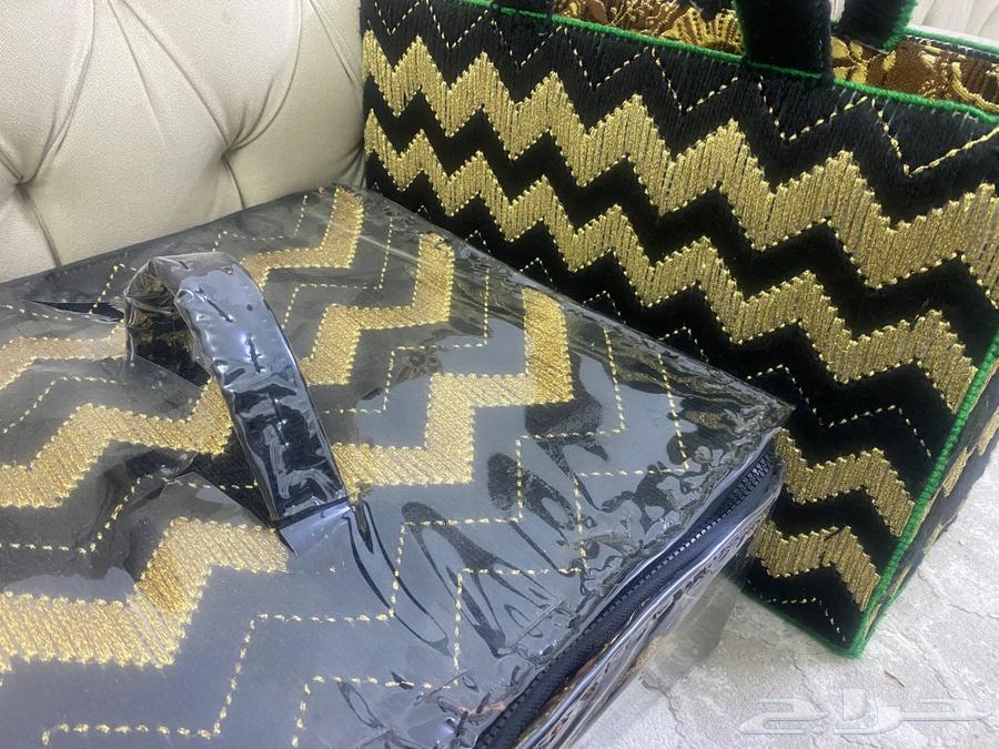 Basket of food, coffee and tea, handmade with precision64228950695554112