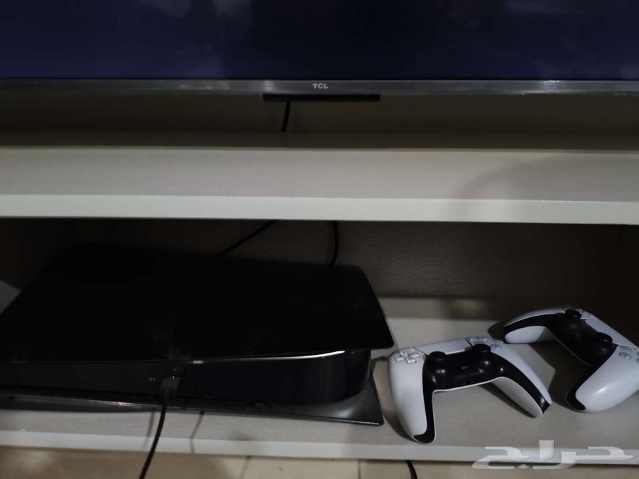 Playstation 5 with two controllers64229794400259110