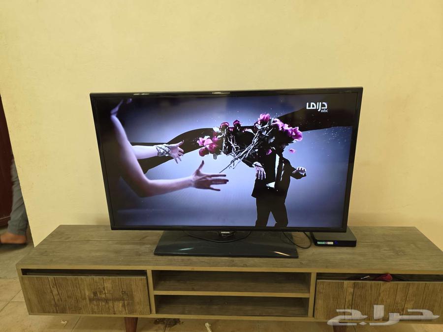 تلفزيون سامسونج 41 بوصه64234121286531110