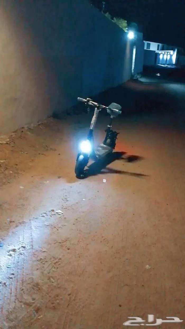 اسكوتر كهربائي للبيع64241240272771112