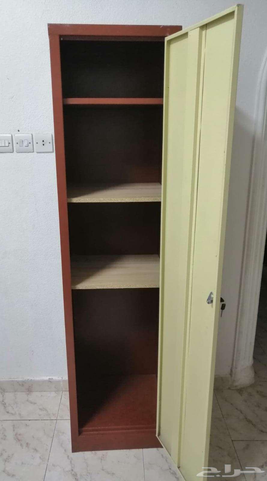 دولاب حديد للبيع نظيف للتخزين 150 ريال64247161676419111