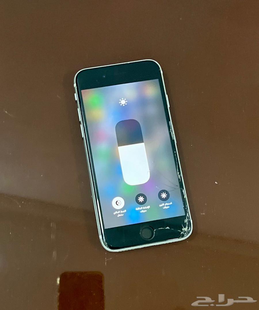 ايفون se اللون ابيض64242812048899113