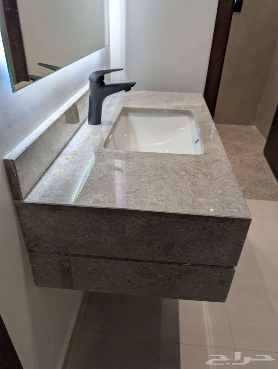 Marble sink and mirror64238855158530113