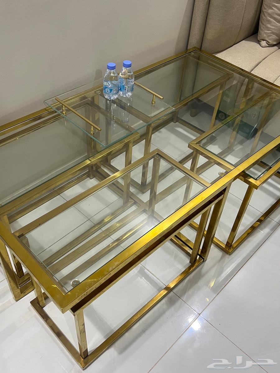 طاوله ضيافه قزاز ذهبي مع اربع قطع64235491183233110