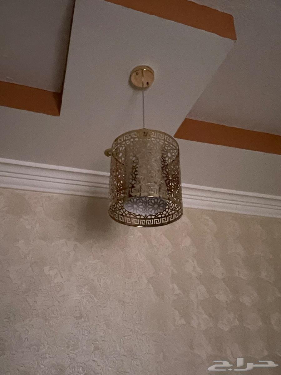 لمبات او ثريات سقف جديده ونظيفه64241769273857111