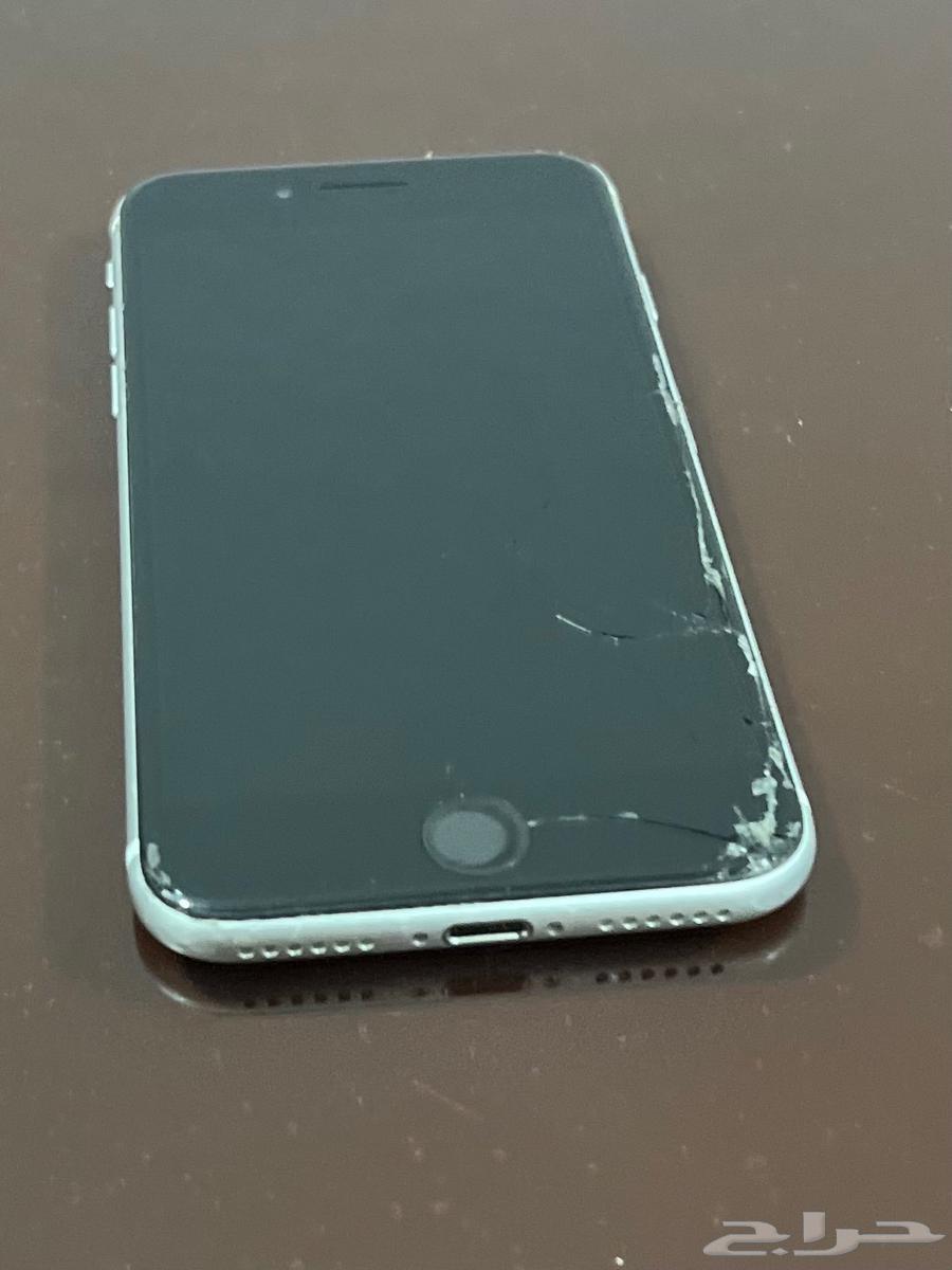 ايفون se اللون ابيض64242812048899111