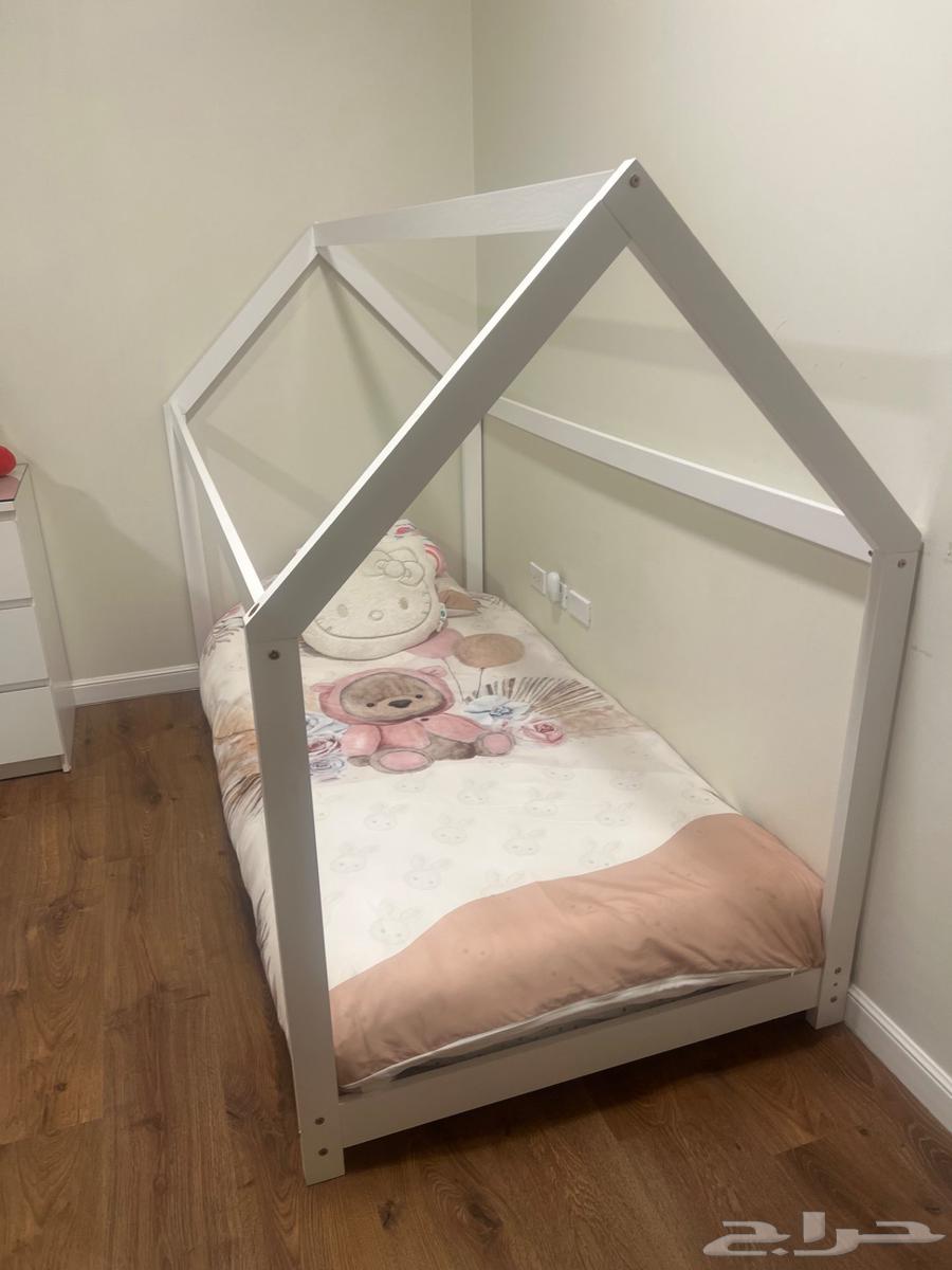 سرير اطفال مع المرتبة64245797908738112