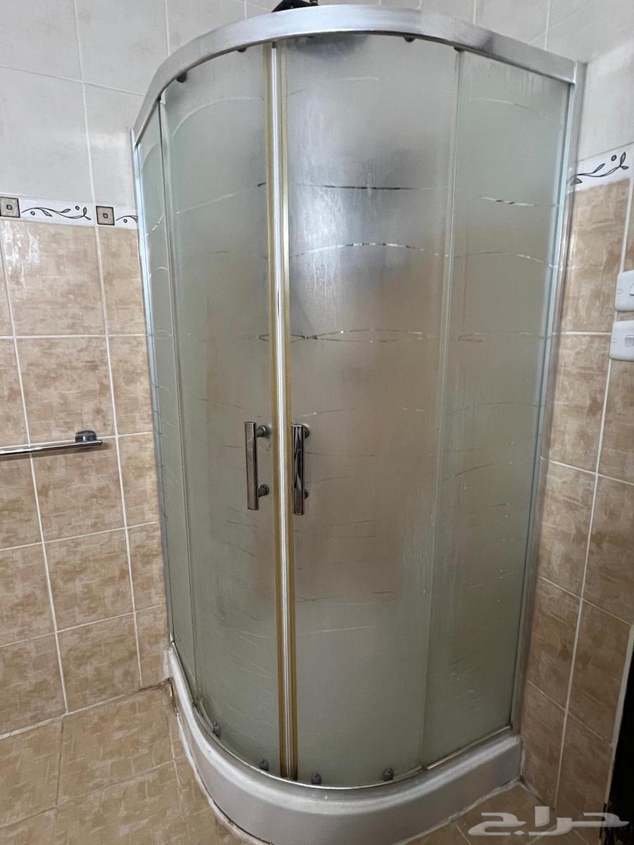 للبيع كابينة شاور زجاجية مستعملة بحالة جيدة64246312992386113