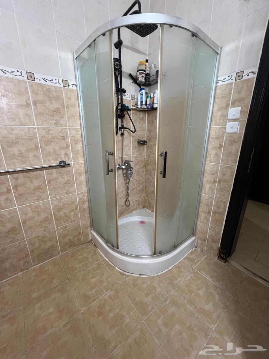 للبيع كابينة شاور زجاجية مستعملة بحالة جيدة64246312992386110
