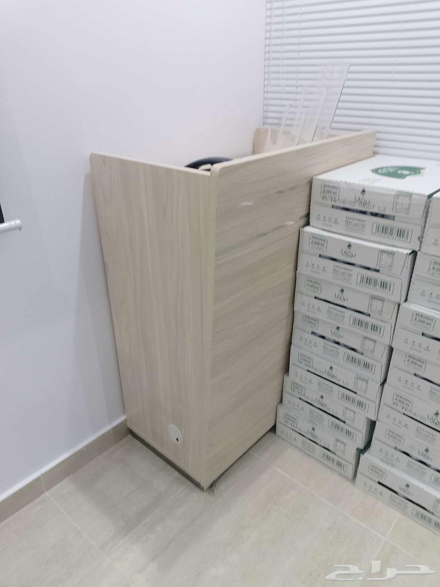 Office chairs, computer screen, table for sale64248490306819112