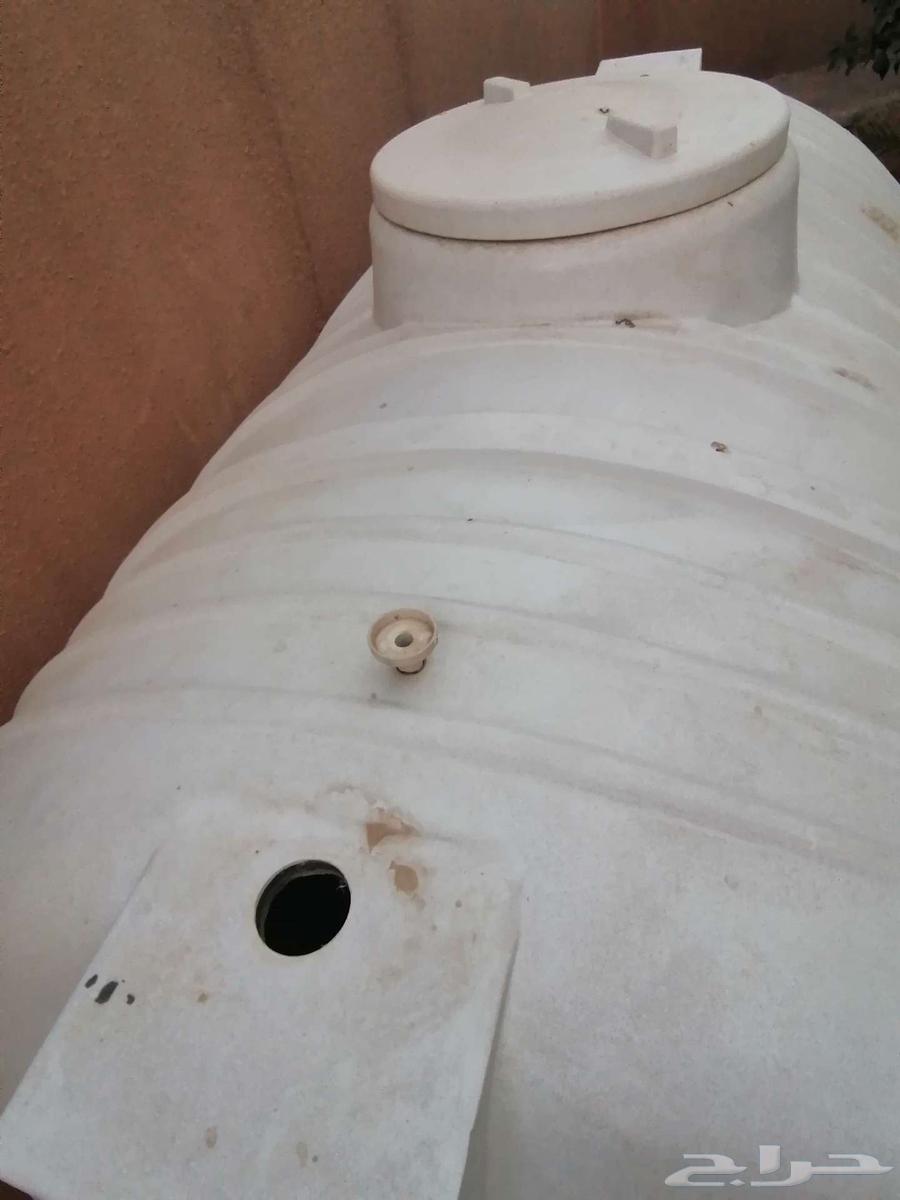 خزان ماء فيه شق بسيط شبة جديد64249847525377113