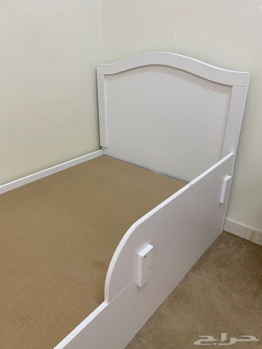 سرير مفرد أبيض تبوك64250415749123111