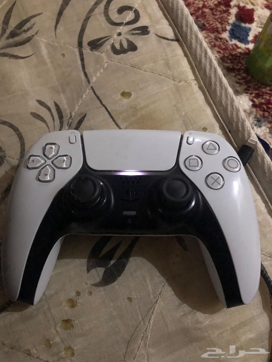 يد بلايستشن 5 نظيفه64252480501506110