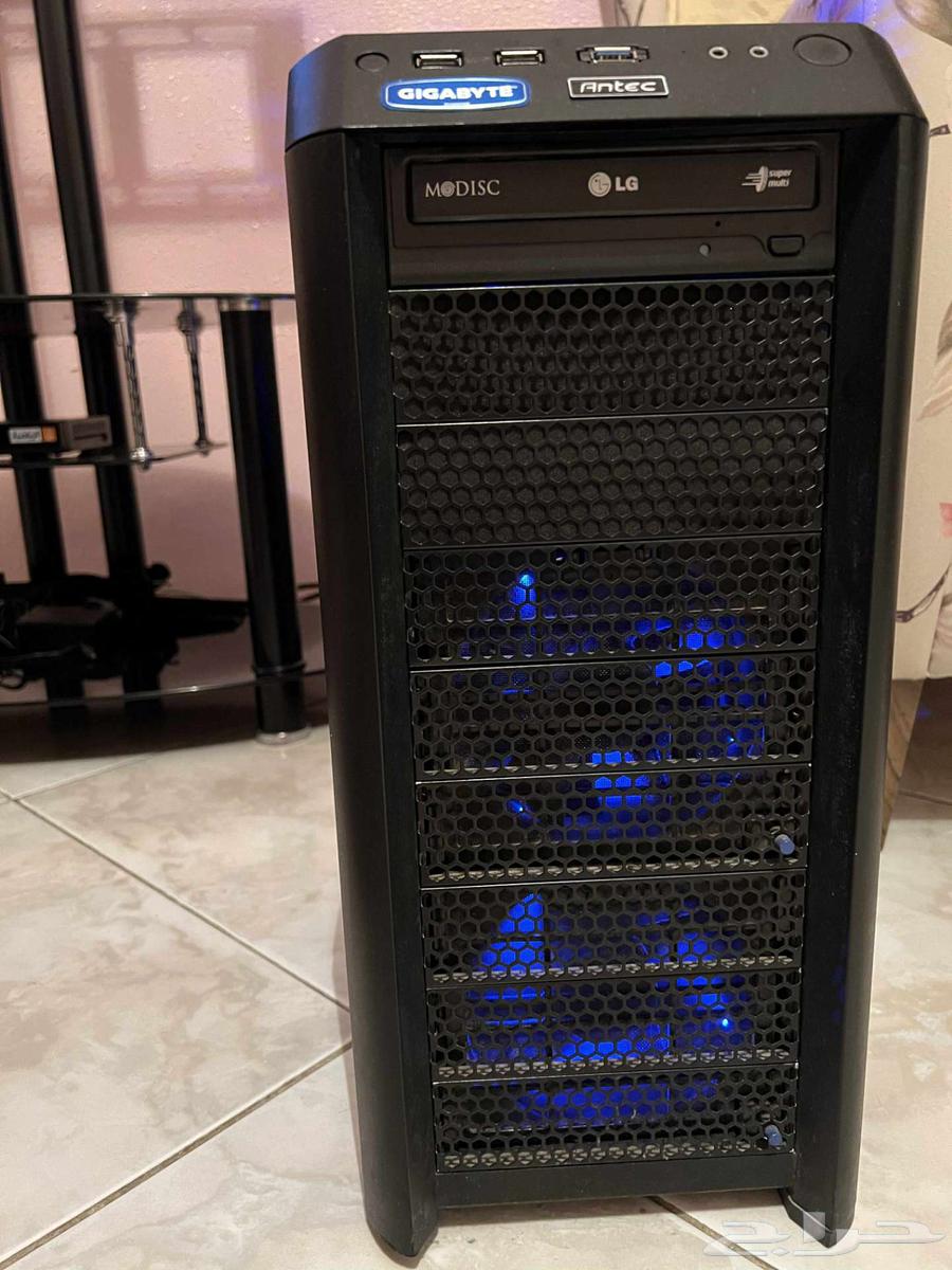 PC suitable for light gaming with new headset and keyboard64235478938753110