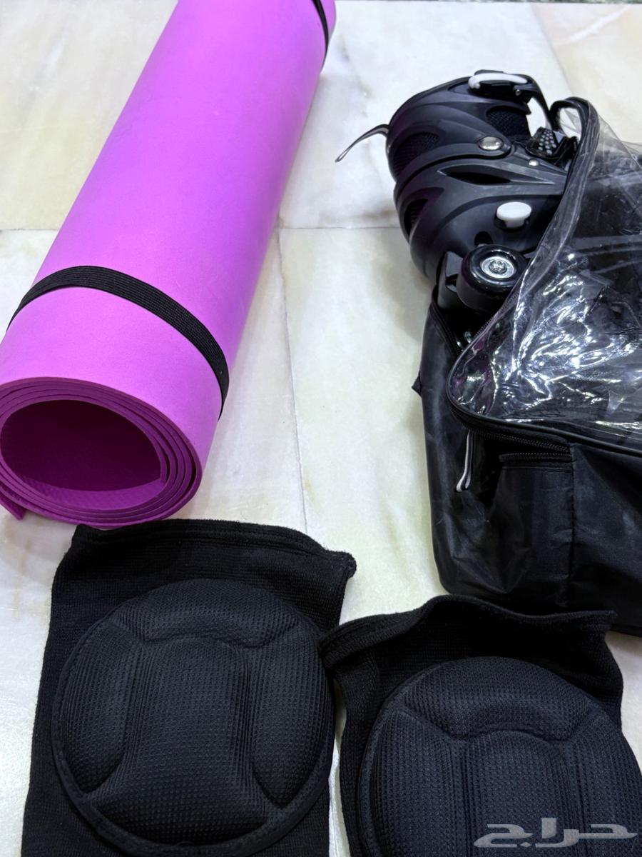 Skate Shoes for Adults and Sponge Knee Pad (Exercise Mat Included)64264611185153112