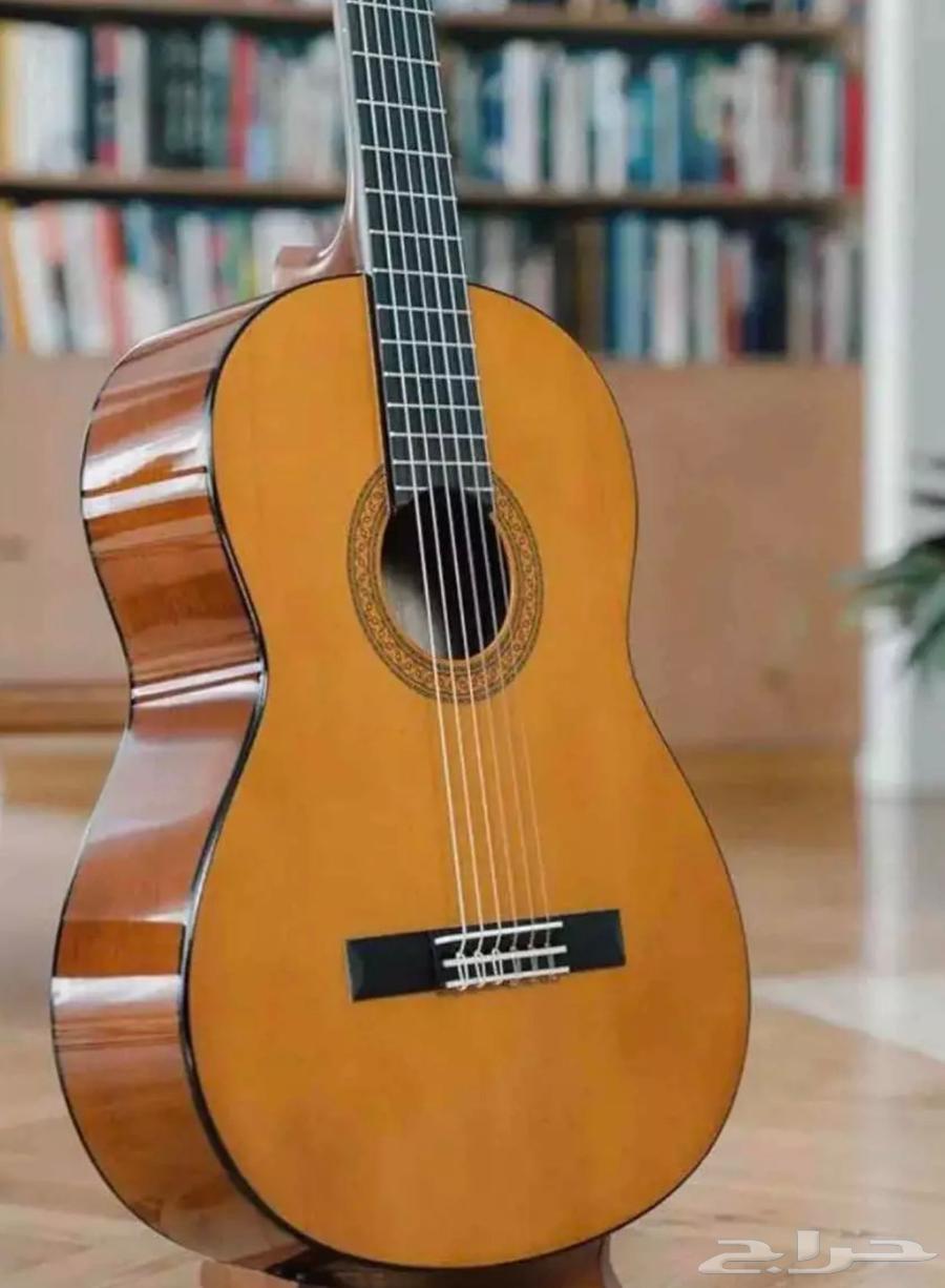 جيتار - قيتار كلاسيك ياماها c40 بحاله جديده بسعر رمزي64246299461634110