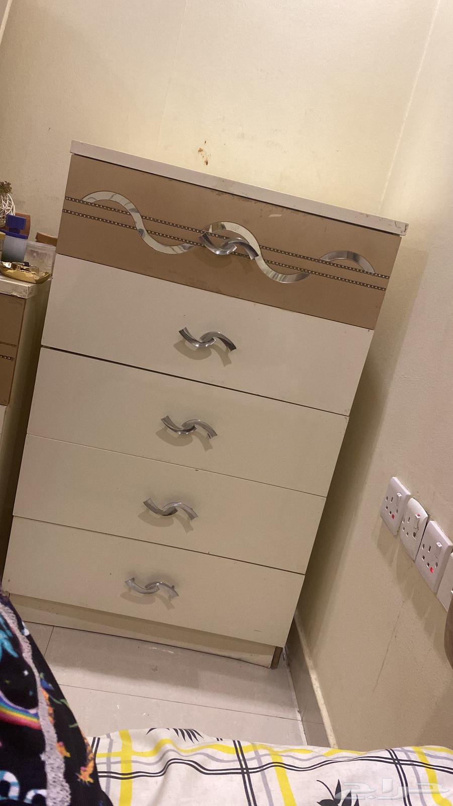 للبيع غرفه نوم وطقم جلوس64257586865665114