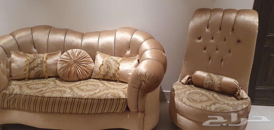 كنب ملكي كلاسيك نظيف جدا64242090445443113