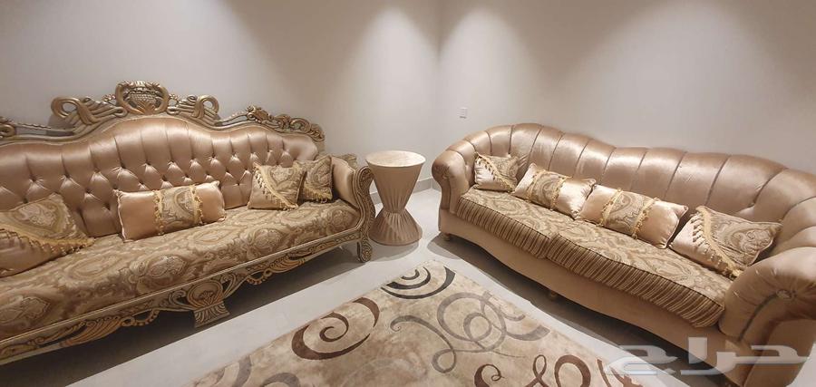 كنب ملكي كلاسيك نظيف جدا64242090445443111