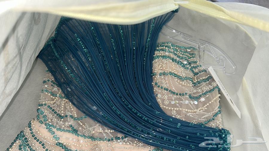 فستان مستعمل مرة واحدة فقط64240068470530112