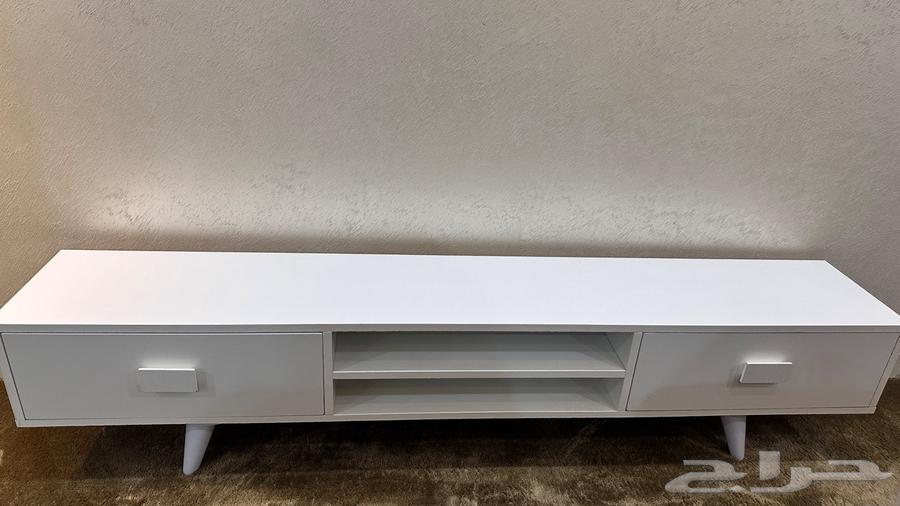 طاولة للتلفزيون للبيع64249847261698110