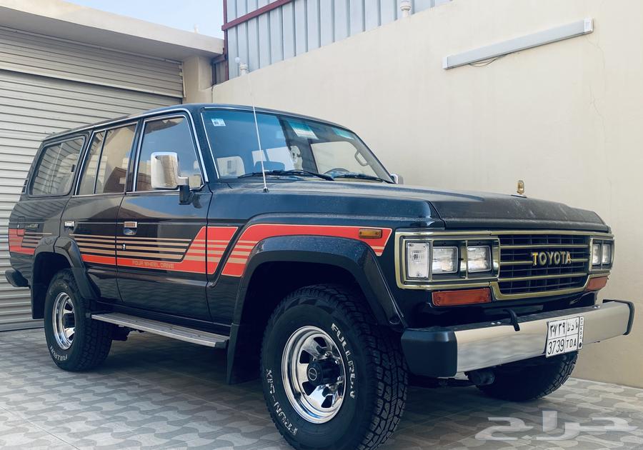 لاندكروزر صالون VX موديل 198964408961512323112